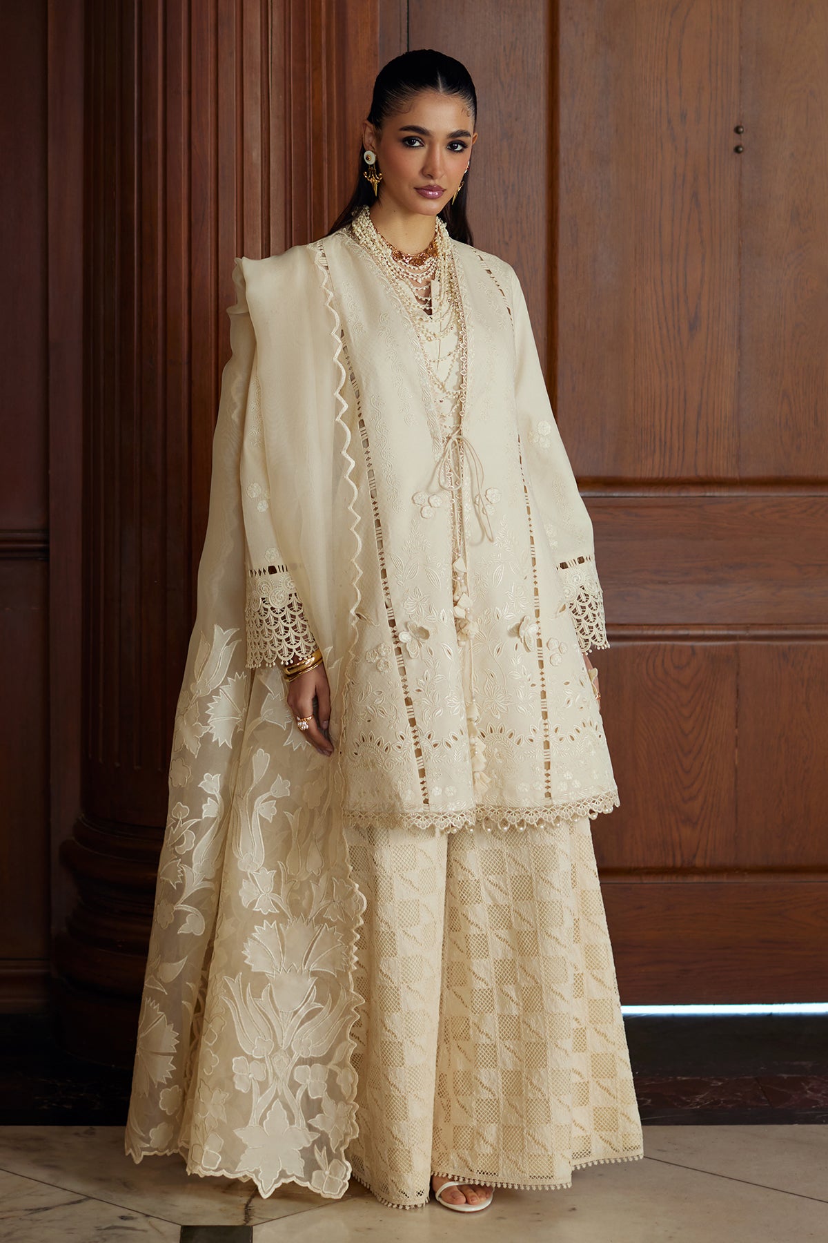 Saad Bin Shahzad Liza – off-white 3D resham-embroidered lawn front-open kurta with schiffli pants from Summer Pret'26