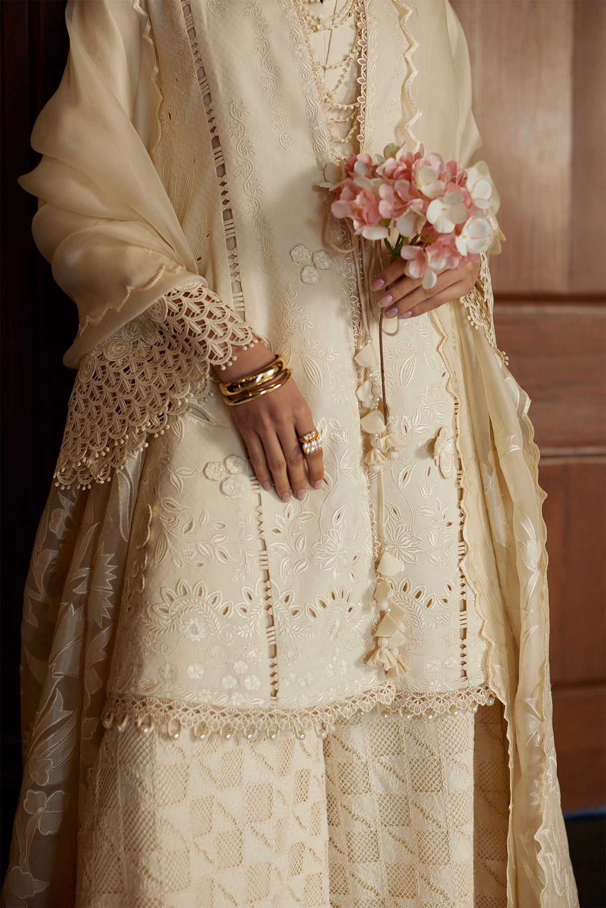 Saad Bin Shahzad Liza – off-white 3D resham-embroidered lawn front-open kurta with schiffli pants from Summer Pret'2 – view 5