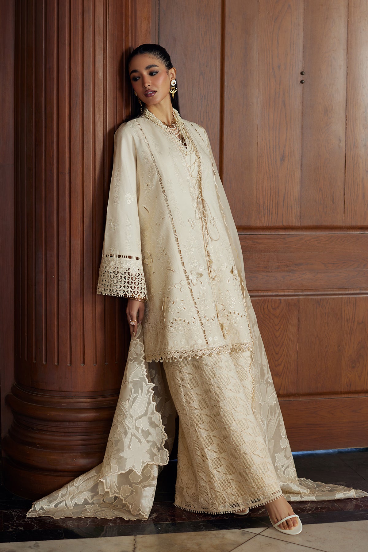 Saad Bin Shahzad Liza – off-white 3D resham-embroidered lawn front-open kurta with schiffli pants from Summer Pret'2 – view 7