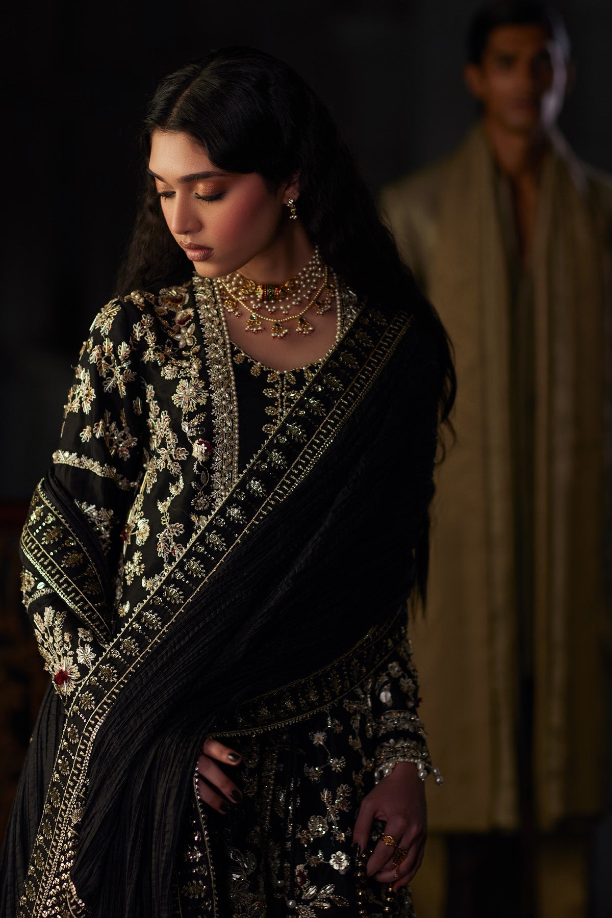 Saad Bin Shahzad Zivra – black zardozi short angrakha with shalwar and crushed dupatta from El Veneto Luxury Formals – view 7