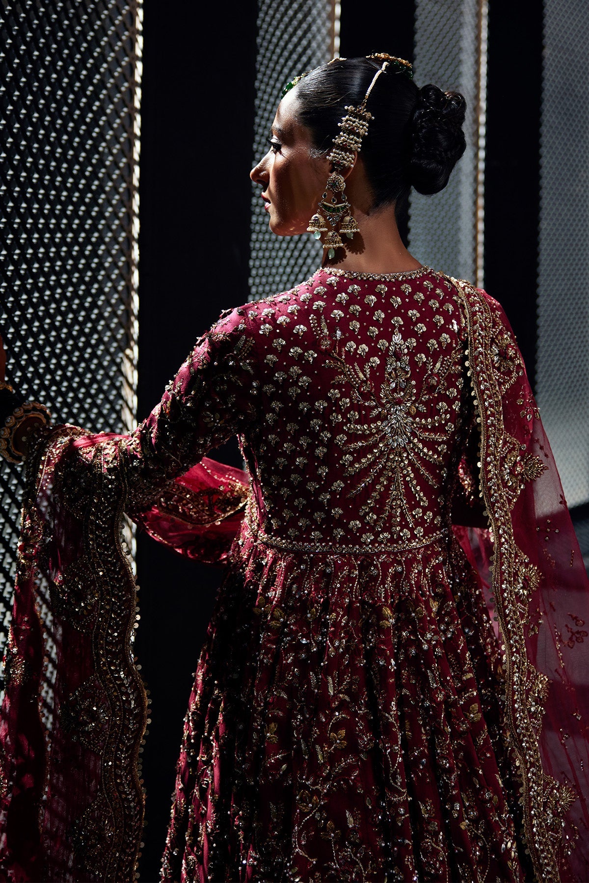 Saad Bin Shahzad Lamia – crimson embroidered pishwas with bottle green jamawar lehenga from Chandni Bridal'26 – view 7