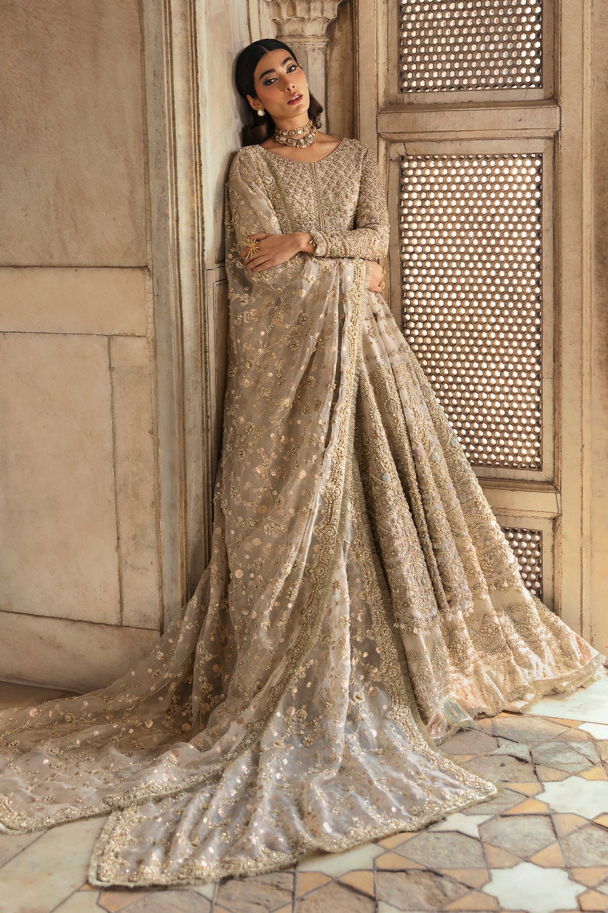 Saad Bin Shahzad Zaura – off-white zardozi kalidar with farshi lehenga from Sona Gachi Bridals'24