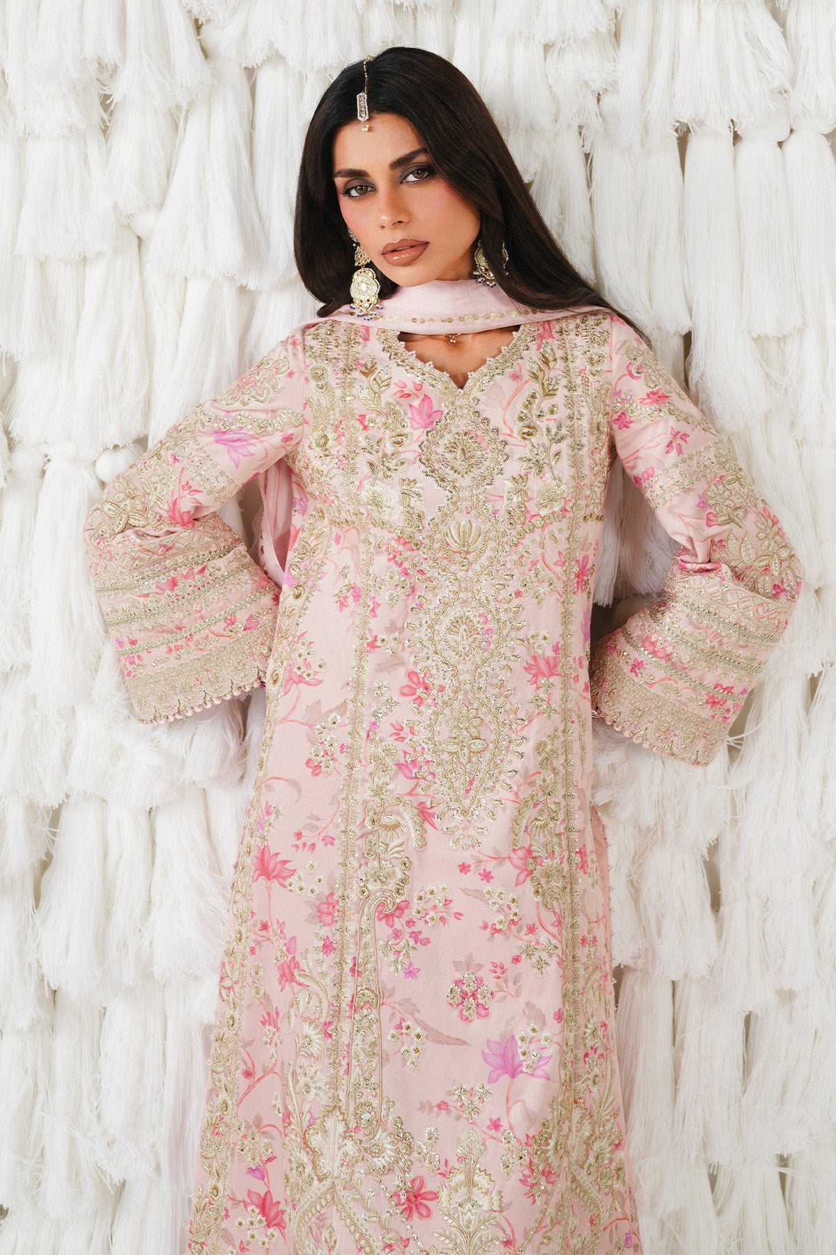 Saad Bin Shahzad Azva – baby pink printed velvet kurta with gold embroidery from Festive Pret'26 – view 4