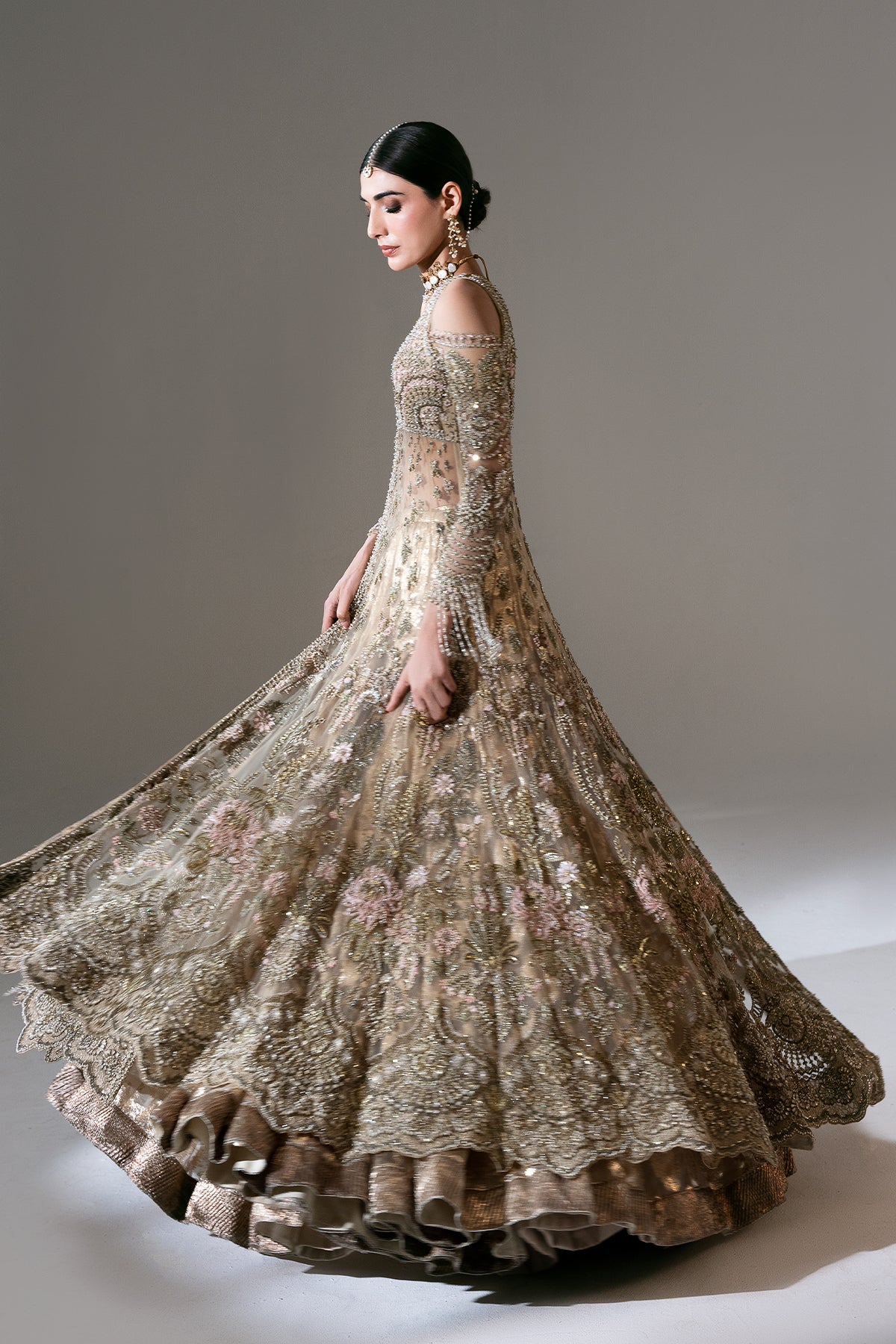 Saad Bin Shahzad Arin – champagne gold embroidered bridal lehenga from Sona Gachi Bridals'24