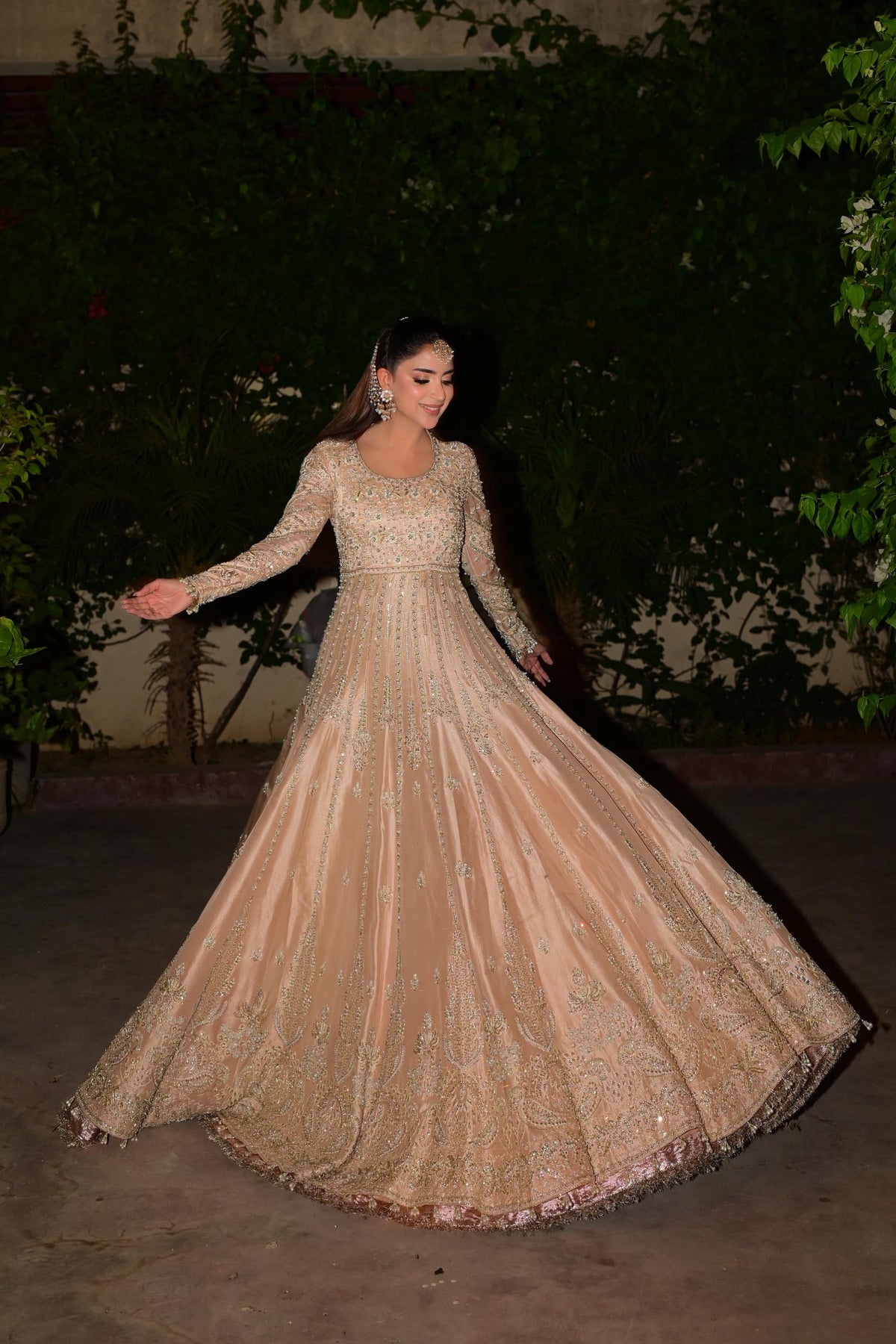 Saad Bin Shahzad Alleia – nude pink zardozi and pearl raw silk kalidar from Lolita'25 – view 3