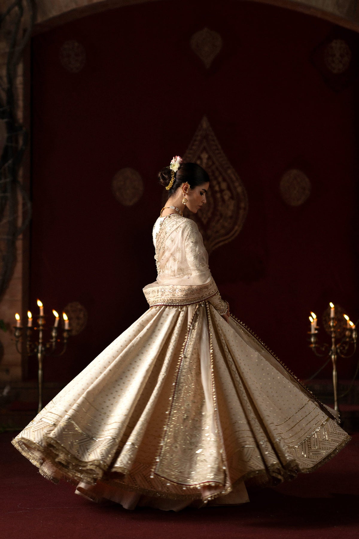 Saad Bin Shahzad Eyana – blush white hand-embellished pishwas with organza dupatta from LAAVNI'25 – view 8