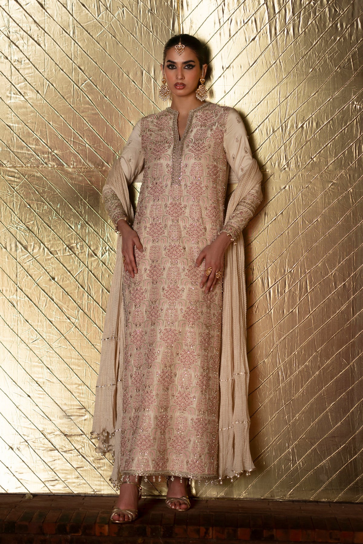 Saad Bin Shahzad Elif – ivory pastel-embroidered raw silk long shirt with trousers from LAAVNI'25 – view 8