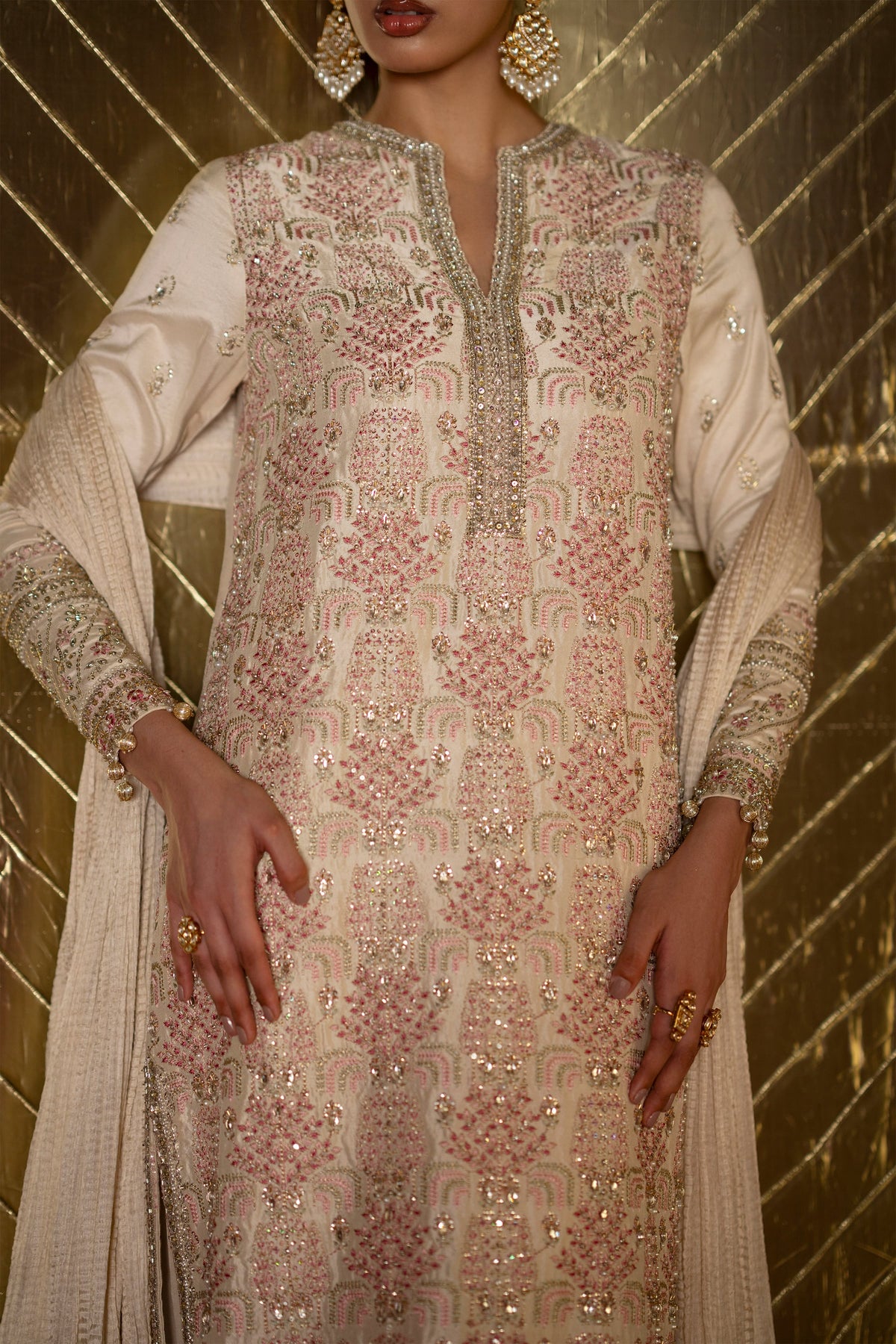 Saad Bin Shahzad Elif – ivory pastel-embroidered raw silk long shirt with trousers from LAAVNI'25 – view 9