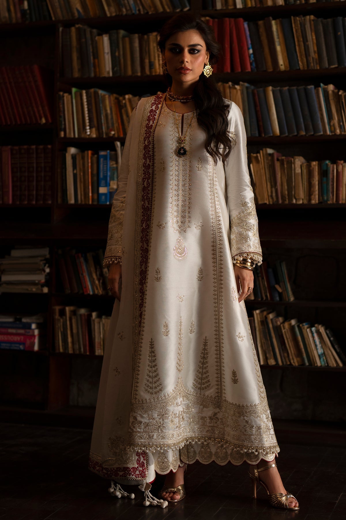 Saad Bin Shahzad Zyra – off-white gold-embroidered tussar silk kurta with culottes from Silk'25 – view 8
