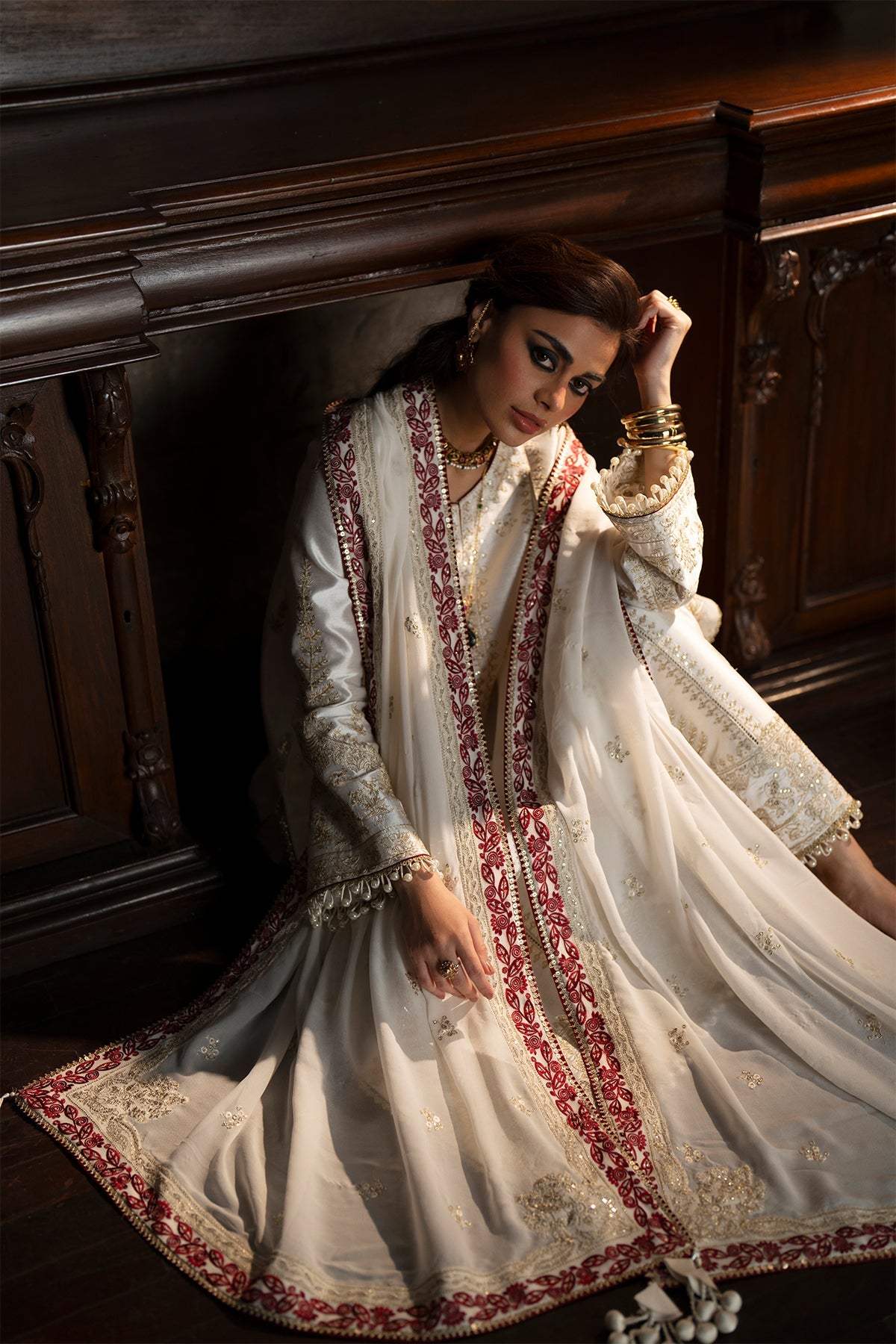 Saad Bin Shahzad Zyra – off-white gold-embroidered tussar silk kurta with culottes from Silk'25 – view 3