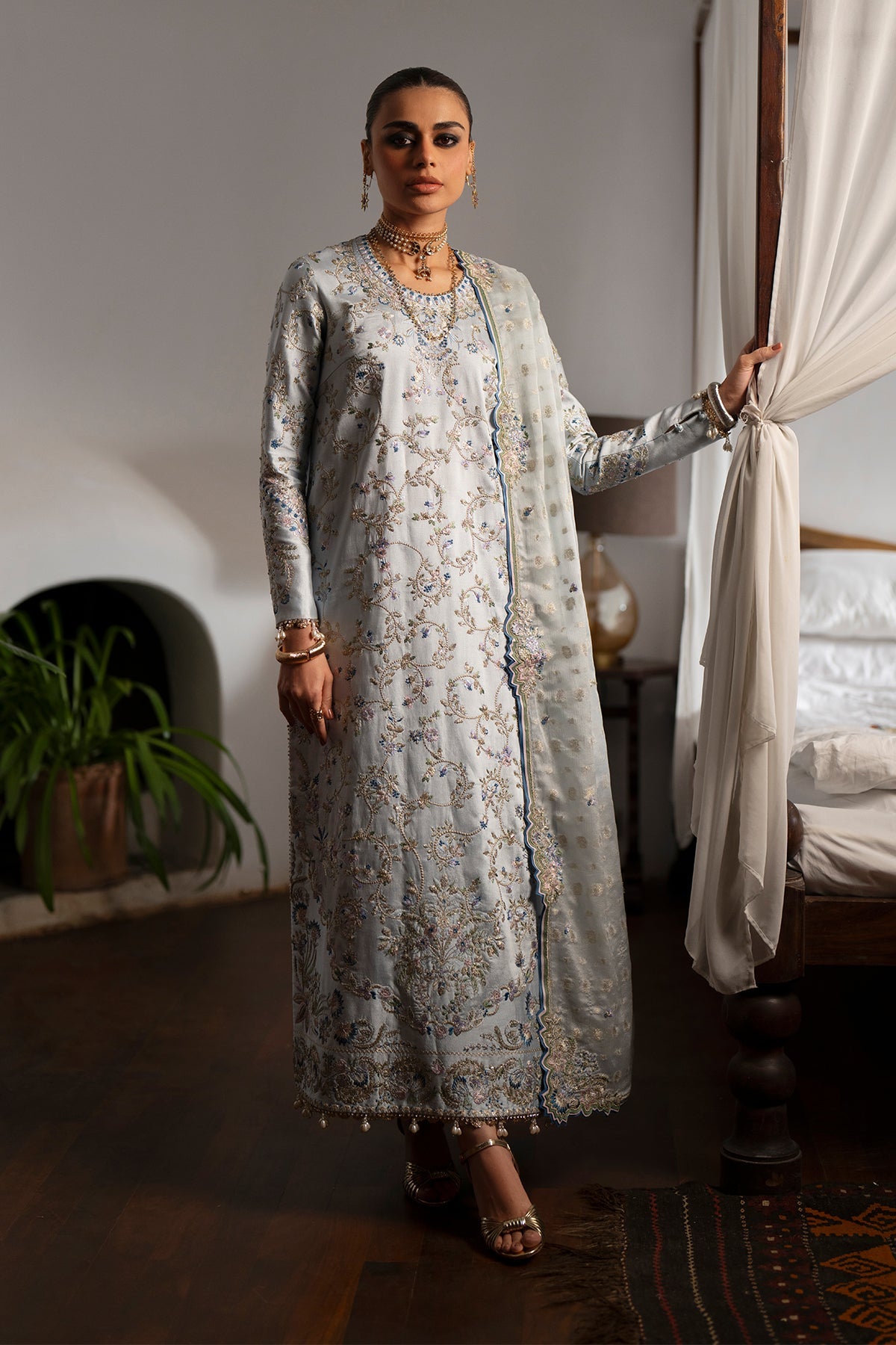 Saad Bin Shahzad Soha – ice blue embroidered tussar silk long kurta with raw silk culottes from Silk'25