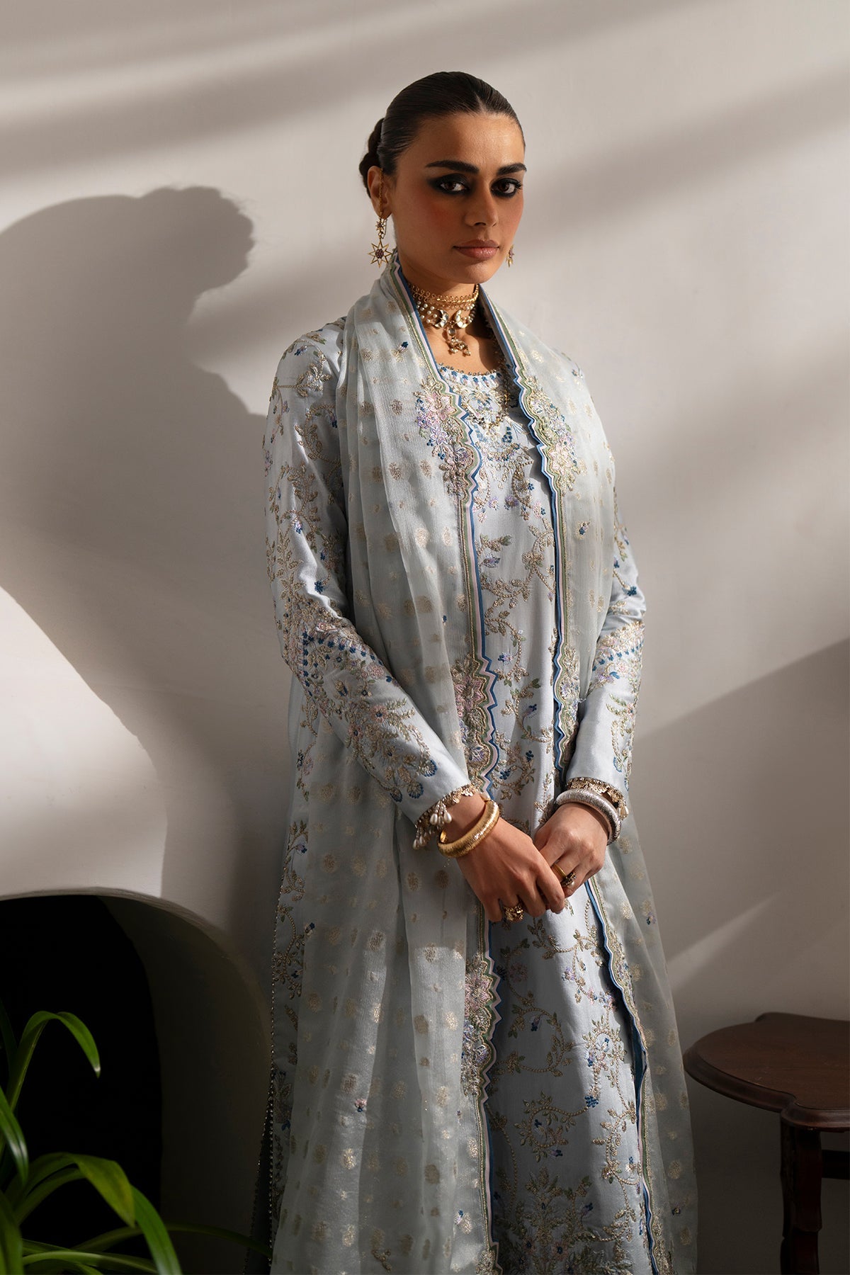 Saad Bin Shahzad Soha – ice blue embroidered tussar silk long kurta with raw silk culottes from Silk'25 – view 5