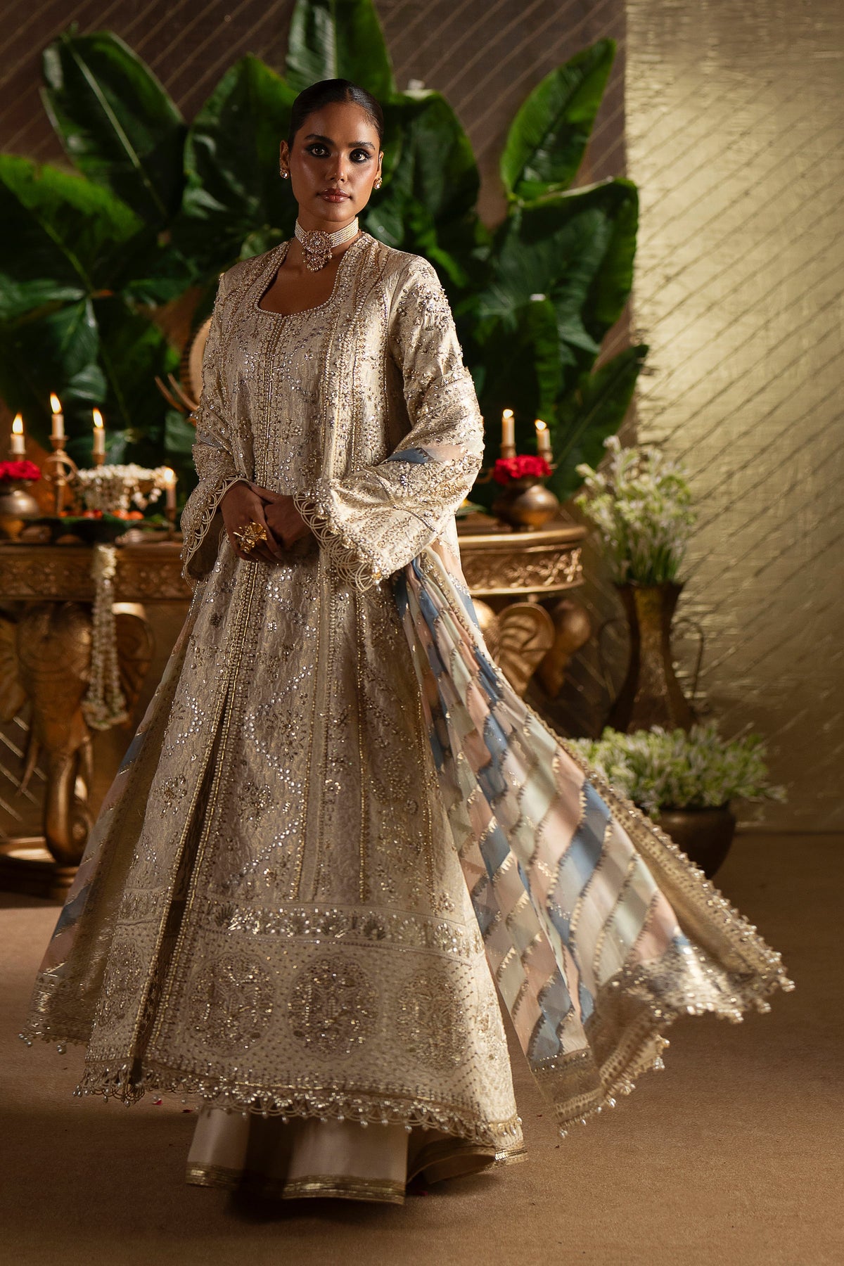 Saad Bin Shahzad Sophia – white and gold jamawar open kalidar with sharara from LAAVNI'25