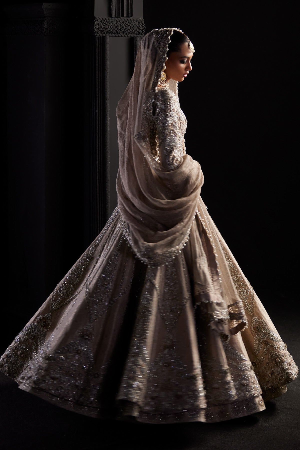 Saad Bin Shahzad Ahlam – nude pink jamawar bridal pishwas with zardozi from Chandni Bridal'26 – view 2