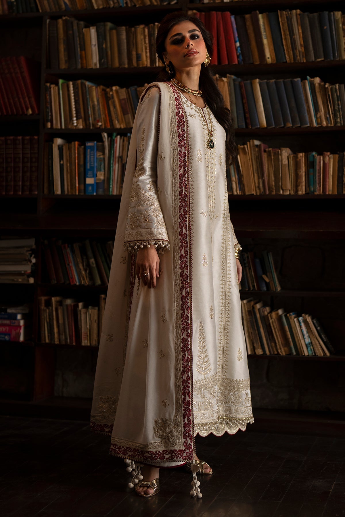 Saad Bin Shahzad Zyra – off-white gold-embroidered tussar silk kurta with culottes from Silk'25